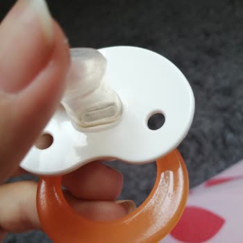 Wee Baby Emzik Temizlenmiyor Kirli Kalıyor