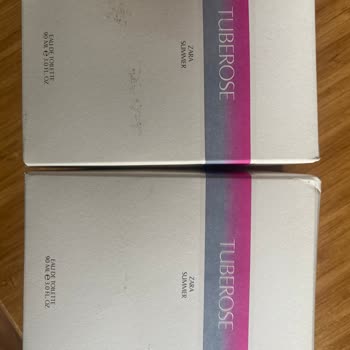 Zara'NIN Kokusunun Ve Şişenin Farklılığı