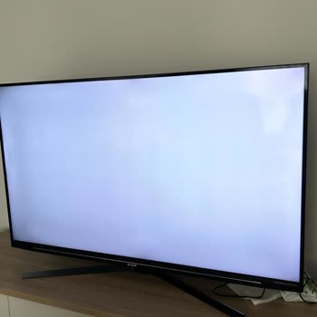 Arçelik Marka Televizyonda Ekranda Gölgeler Mevcut