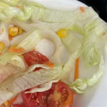 Tavuk Dünyası'nda Çiğ Tavuk