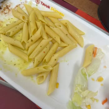 Tavuk Dünyası Çiğ Tavuk ve Soğuk Makarna