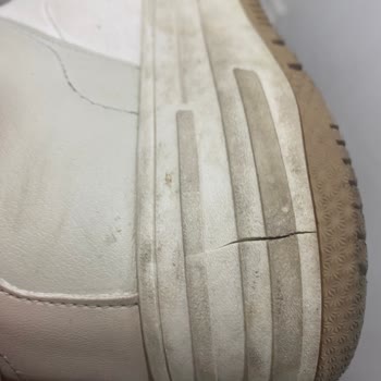 Bershka Spor Ayakkabı 3 Günde Yırtıldı