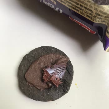 Torku Bisküvinin İçinden Plastik Çıkması