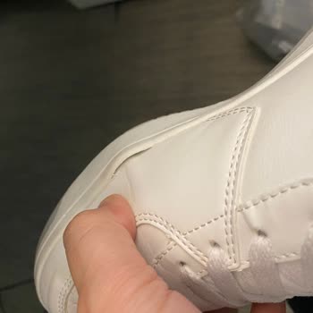 In Street Lotto Beyaz Sneaker Açılması