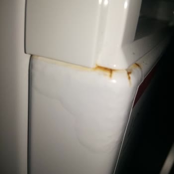 Bosch Çamaşır Makinesi Deterjan Çekmecesinin Altının Paslanması