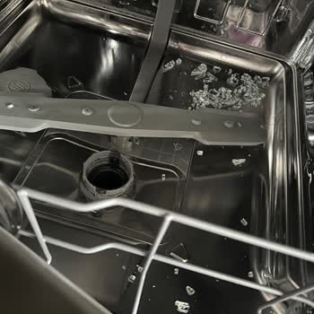 Emsan Cam Kapak Patladı