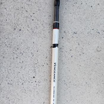 Shimano Balıkçılık Shimano Vengeance 390xh 75 150Gr Kamışın En Kalın Parçasının Kırılması