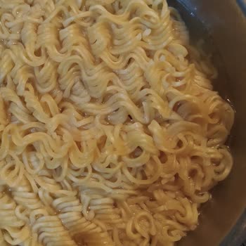 İndomie Noodle Dan Kurt Çıktı