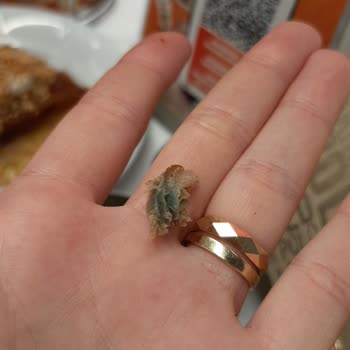 Köfteci Yusuf Köfteden Mavi Parça Çıktı