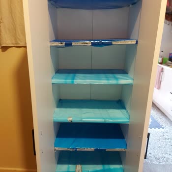 Bofigo Dolabının Delikleri Yamuk Dolayısıyla Raflarda Yamuk