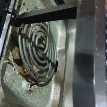 Yui Airfryer'de Boya Atması Paslanma