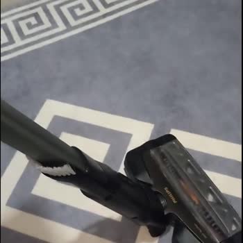 Philips Dikey Şarjlı Süpürge Kırıldı