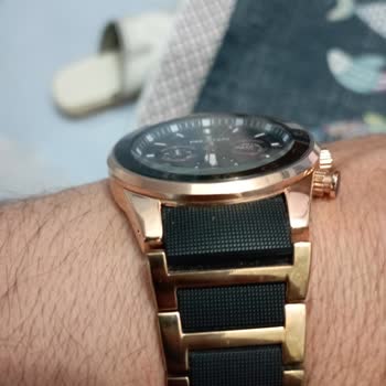 Nadirler Saat'ten Alınan Saatte Kordon Ayrı Çerçeve Ayrı Renk Oldu!