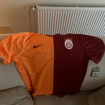 GS Store Eski Forma Satışı ve Personel Umursamazlığı