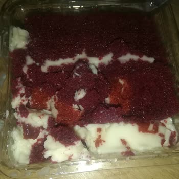 BİM'İN Bozulmuş Tatlı Satması