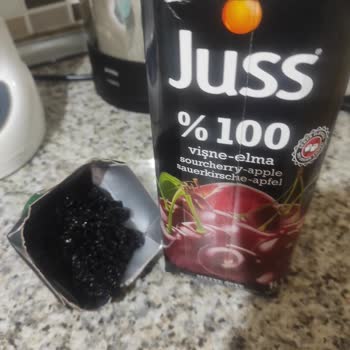 Juss Meyve Suyu İçinden Çıkan Simsiyah Küf