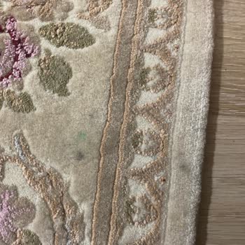 Çilek Halı Yıkama Kirli Lekeli Halı