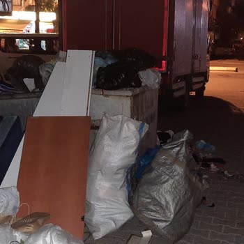 İBB - İstanbul Büyükşehir Belediyesi Çöp Konteynır Sıkıntısı