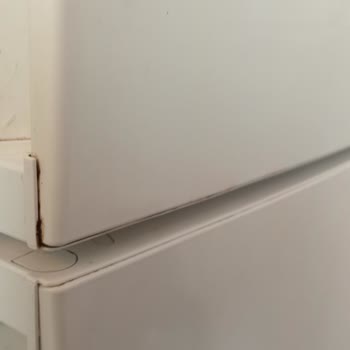 Bosch Marka Buzdolabı Paslandı.