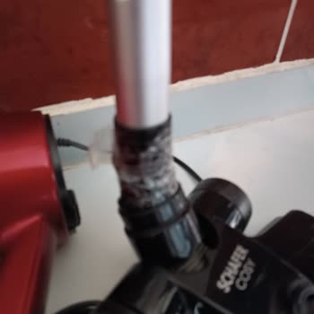 Schafer Cosy Dik Süpürge Kırılıyor