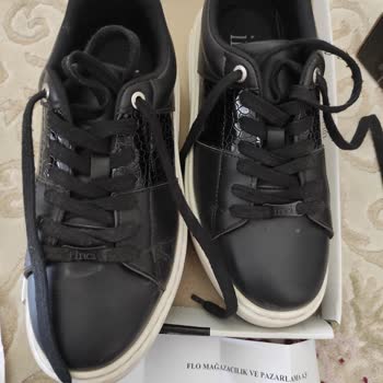 İnci Ayakkabı Dağıldı