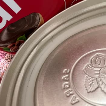 Sarelle Cam Kavanozunun Kapağında Kıl Çıkması Ve İmalat Hatası