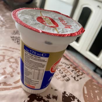 Eker Ayran İçinden Siyah Parça Çıktı