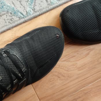 Yeni Adidas Ayakkabım Çok Giyilmemesine Rağmen Delindi!