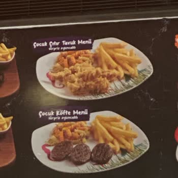 Tavada Tavuk Menü De Olan Bir Şeyi Vermediler