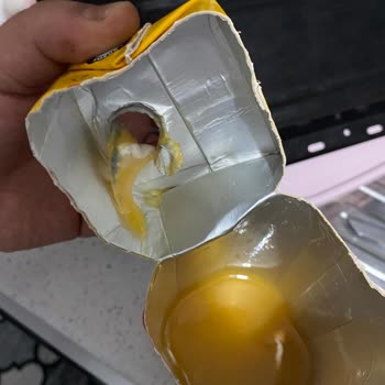 Dimes Meyve Suyu Ve İçinden Çıkan