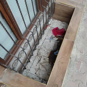 İBB - İstanbul Büyükşehir Belediyesi Sokaklar Çöplük İçinde