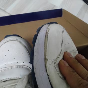 Fila Marka Spor Ayakkabının Bir Ayda Üst Tabakası Soyuldu.