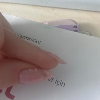 Mode Kalıcı Oje Pişmanlığı