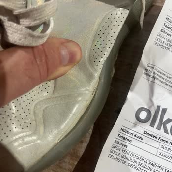 Maltepe Piazza Skechers Mağazasından Aldığım Ayakkabıda Açmalar Başladı