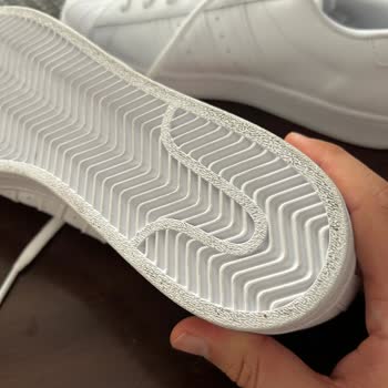 Boyner Kullanılmış Sararmış Ayakkabı Hasarlı Kutuyla Gönderdi