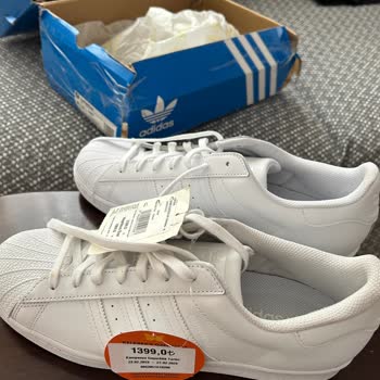 Boyner Kullanılmış Sararmış Ayakkabı Hasarlı Kutuyla Gönderdi