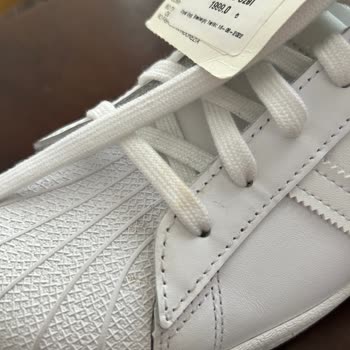 Boyner Kullanılmış Sararmış Ayakkabı Hasarlı Kutuyla Gönderdi