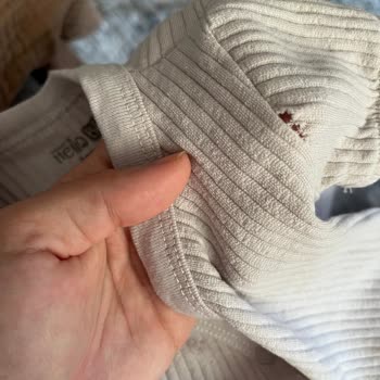 Ebebek Tekstil Ürünleri İlk Yıkamada Sökülüp Yırtılıyor