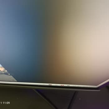 Dell Monitör Panel Ön Alt Plastik Açılma Yaptı.