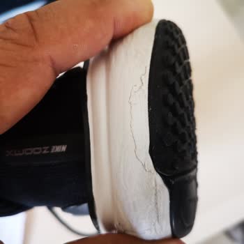 Hatalı Zoomx Spor Ayakkabısı Barçın Firması.