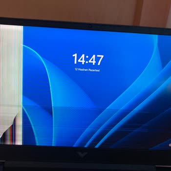 Garantili HP Laptoptaki Ekran Arızası