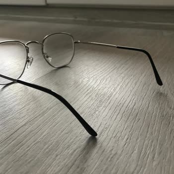 Atasun Optik Gözlük Yamuk Ve Gözümden Düşüyor