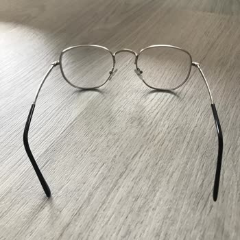 Atasun Optik Gözlük Yamuk Ve Gözümden Düşüyor