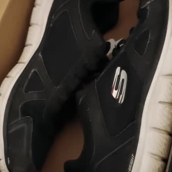 Skechers Marka Ayakkabı Kısa Sürede Deforme Oldu