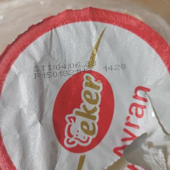 Eker Ayran İçerisinden Çıkan Yabancı Madde Ve Firmanın Nahoş Tavrı