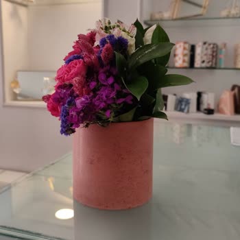 Taze Çiçek (tazecicek.com) Teslim Edilen Ürünün Fotoğrafı İle Aynı Olmaması