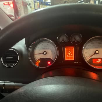 Peugeot Uzman Otomotiv Araç Alımı