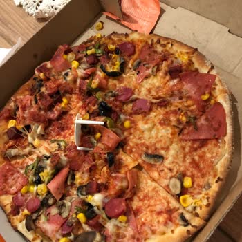 Little Caesars Avcılar Şubesi Kötü Bir Pizza