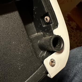 Arçelik AC6030 Paslı Vidalar Çizik Ürün