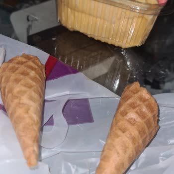 Nur Pastaneleri Bozuk Ürün